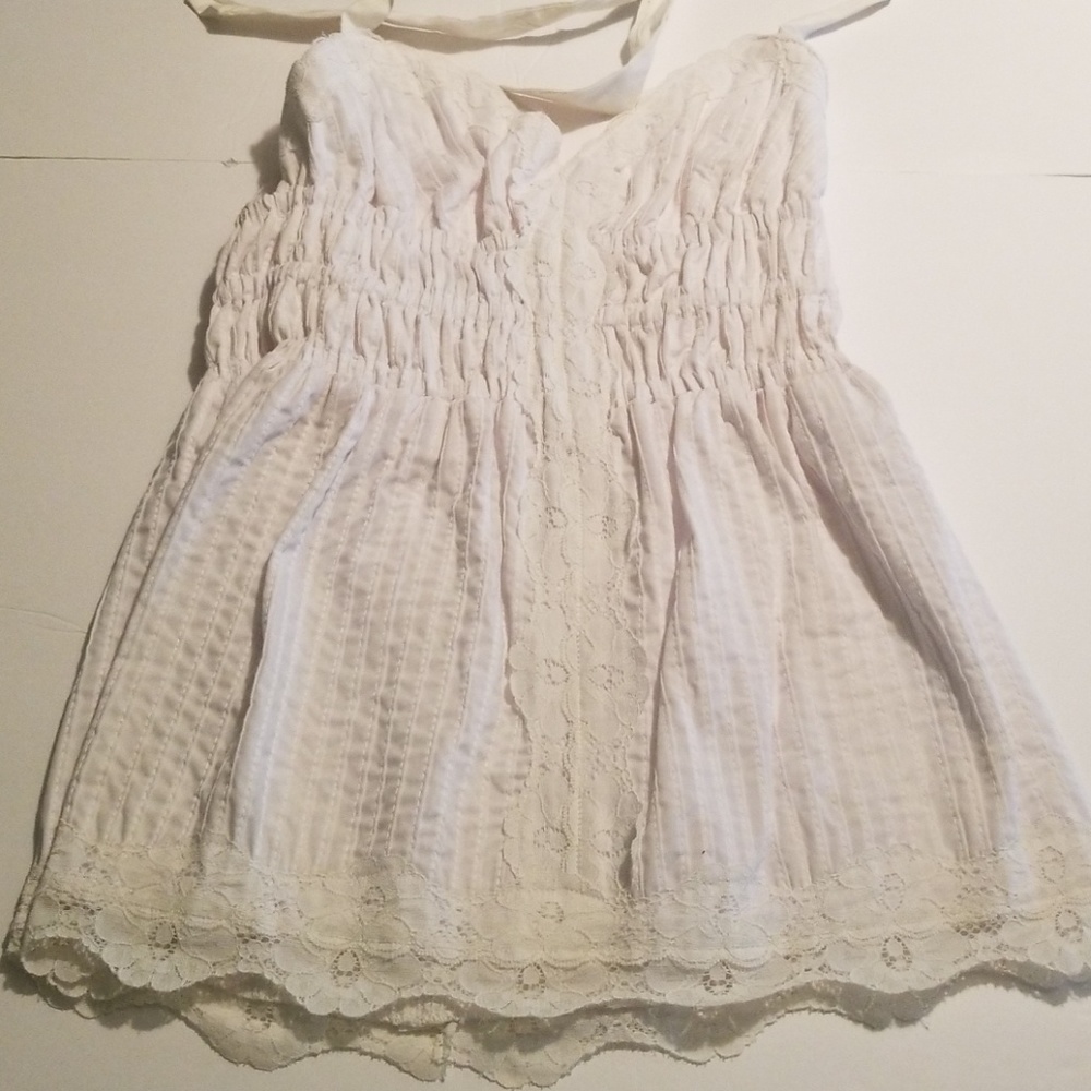 BetseyJohnson Size 8 Heartshape Open Back Lace Top